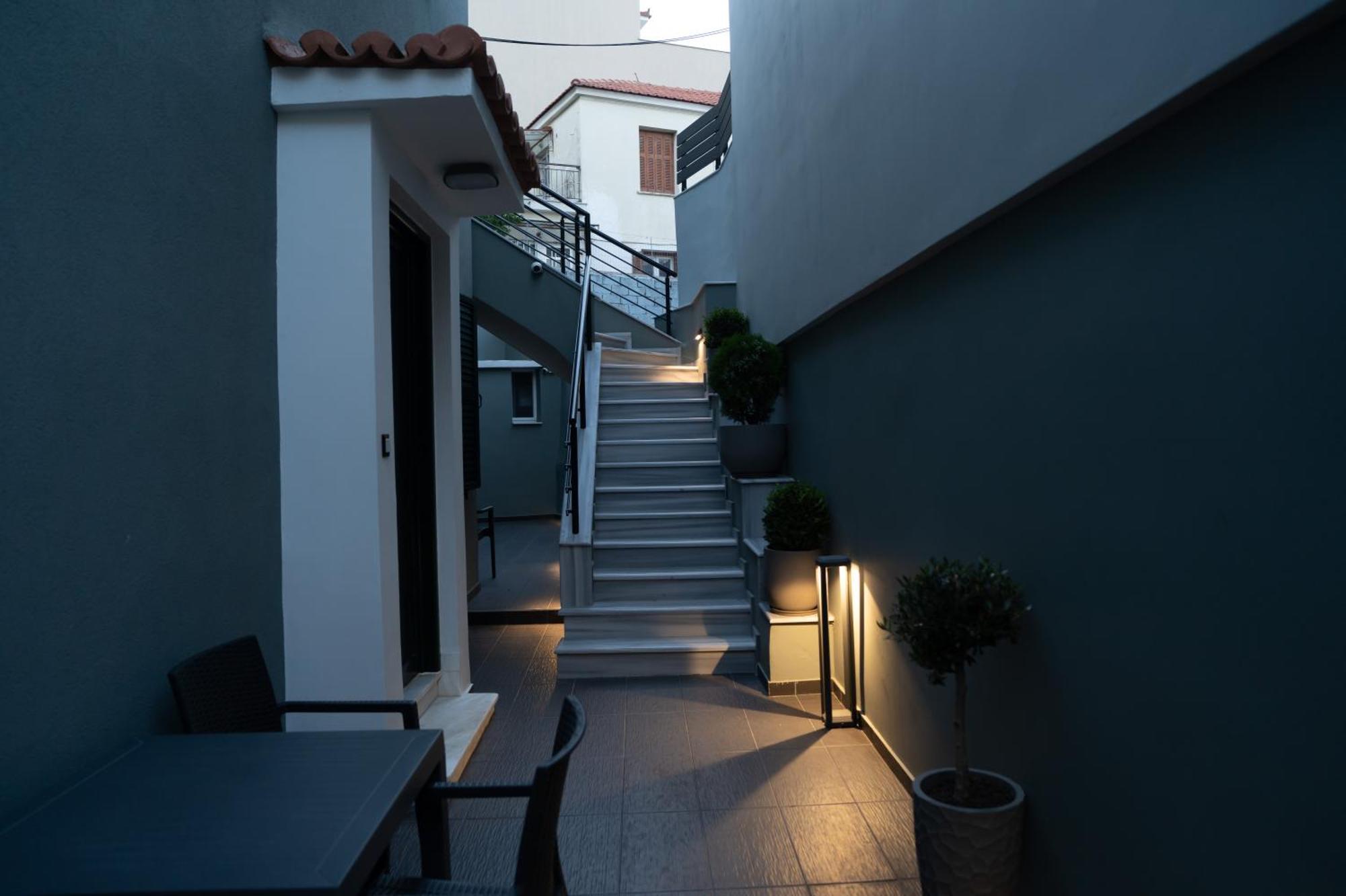 Agora Apartments Mytilíni エクステリア 写真